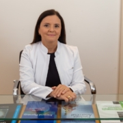 Dra. Lucia de Oliveira – Coloproctologista Dra. Lucia de Oliveira – Coloproctologista