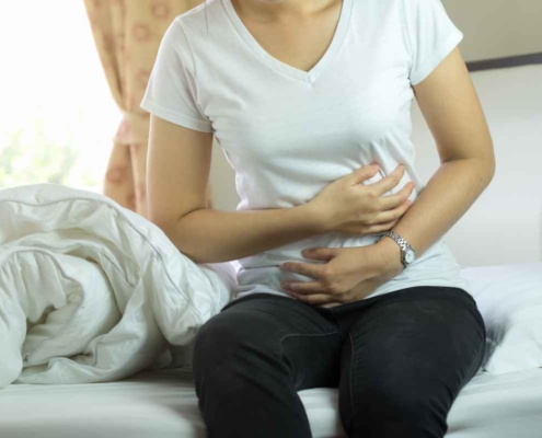 Torção intestinal: sintomas, causas e quando a dor abdominal é uma emergência