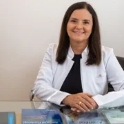 Dra. Lucia de Oliveira – Coloproctologista